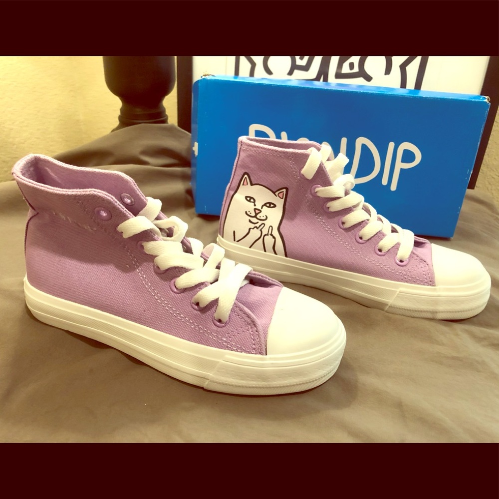 Size 4 kids Rip N Dip shoes Nermal Cat